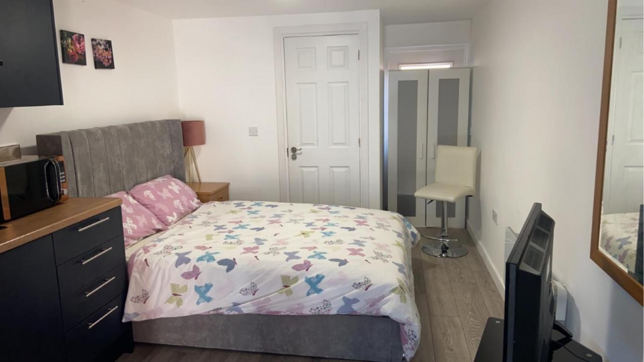 Brand New Studio With Beautiful Kitchen-close To City Centre * Liverpool