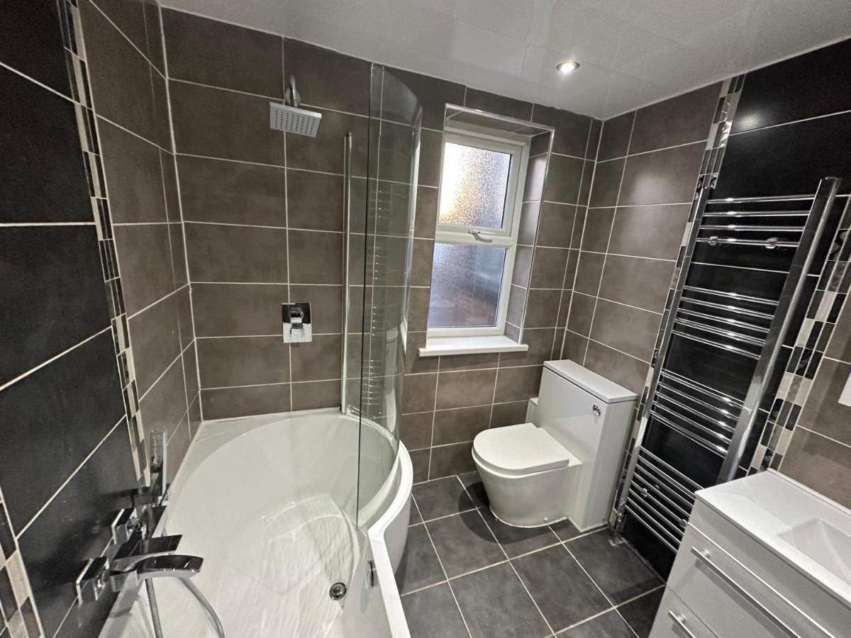 Holiday home 3 Bedroom House On Beatles Famous Road Liverpool