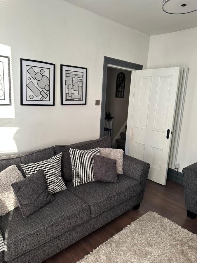 Holiday home 3 Bedroom House On Beatles Famous Road Liverpool