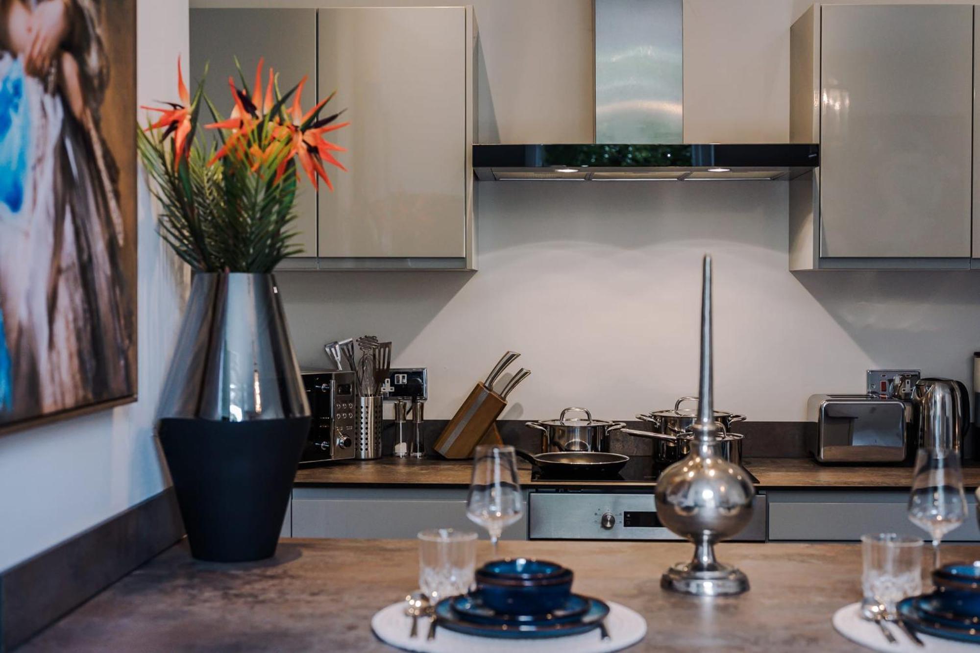 Apartment Host & - Princes Park Abode