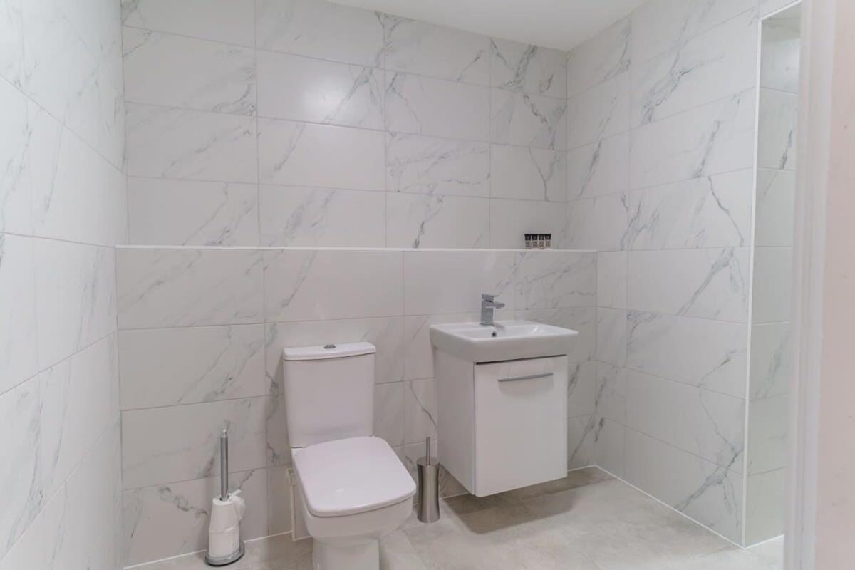 Contemporary 1 Bedroom In * Liverpool