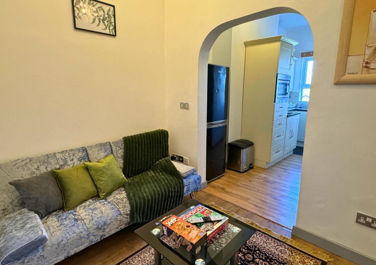 Relaxing Getaway For Families With Free Parking Liverpool