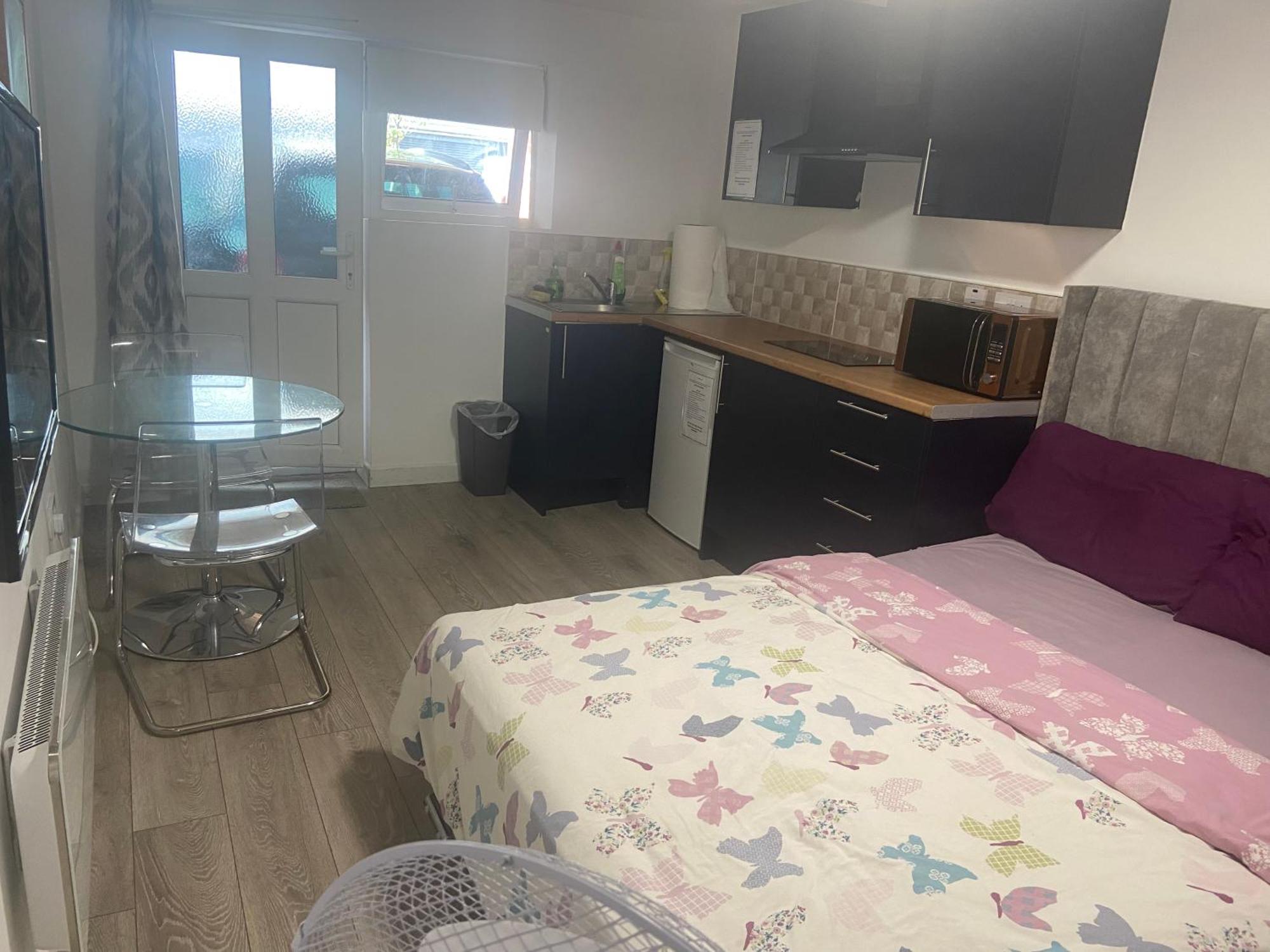 Brand New Studio With Beautiful Kitchen-close To City Centre Liverpool