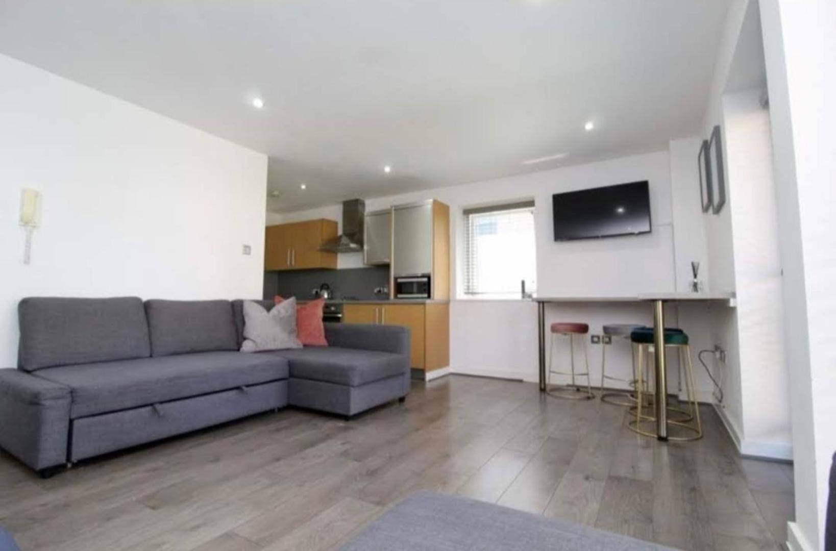 Campbell Square 3 *
