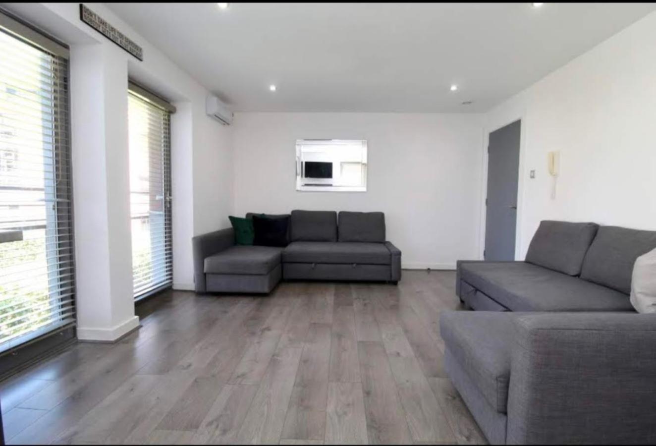 Campbell Square 3 * Liverpool