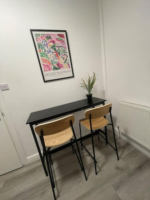 Group Apartment *