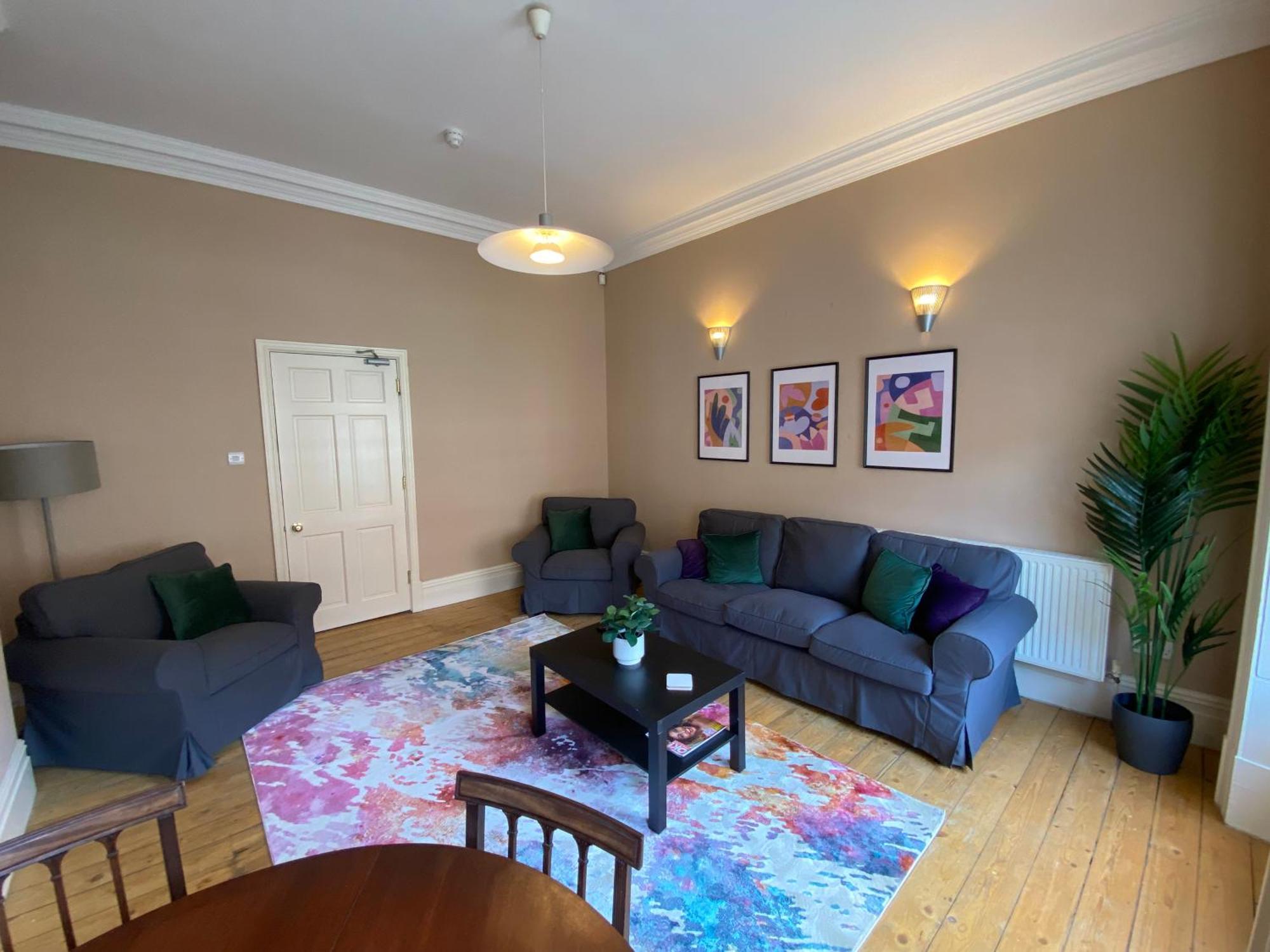Spacious In Stunning Guest house