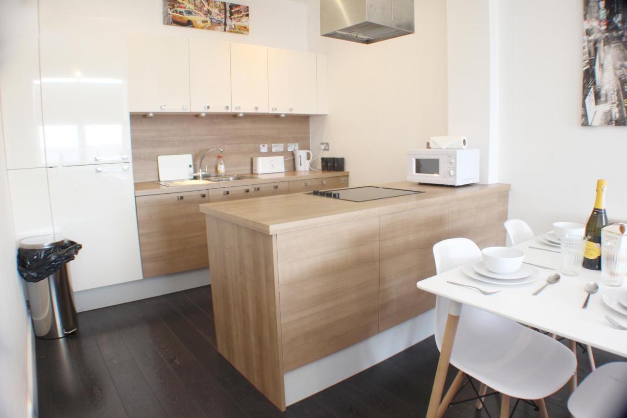 Apartment Canal Side By Serviced Living *