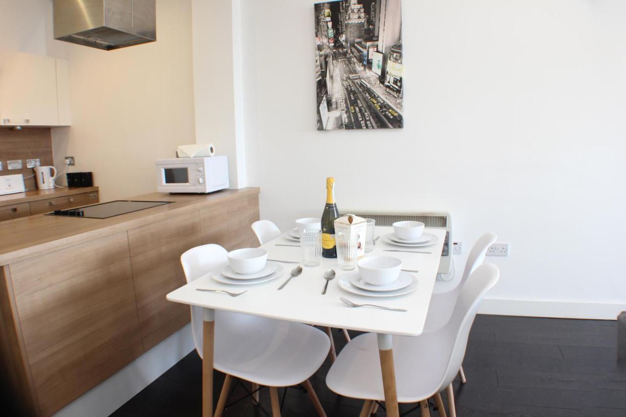 Apartment Canal Side By Serviced Living *