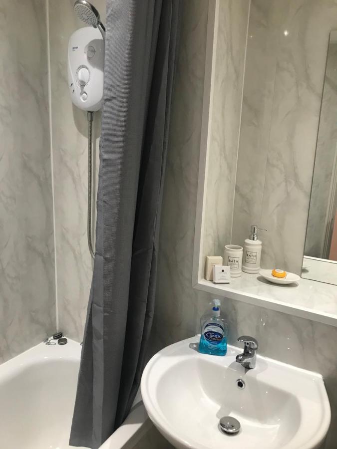 Kingsway Court Apartment *