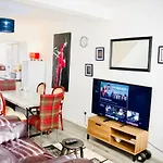 Eson House