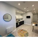 Kempston Suites Liverpool Apartment 3