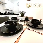 Unique Accommodation Liverpool - Luxury 2 Bed Apartments , Perfect For Business & Families, Book Now