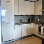 *City View* 1 Bedroom Central Apartment With Balcony