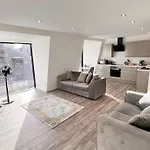 Top Floor Gem In Liverpool City Centre