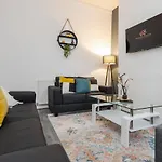 Immaculate 4 Bed In Liverpool By Hinkley Homes Short Lets & Serviced Accommodation