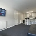 Hosted By Ryan - 2 Bedroom Apartment