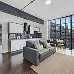 Host & Stay - Manhattan House 8