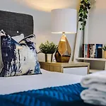 Host & Stay - Central Balcony Apt