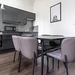 Water Street By Ustay Aparthotels