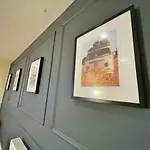Adeamstays Provides Beautiful Centrally Located 1 And 2 Bed Apartments On Liverpools Boulevard
