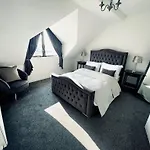Baltic Dockside Apartment, Free Parking
