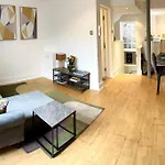 The Quirky Quarter- 2Bedrooms Apartment