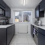 St Davids House - Air Host & Stay - 4 Bedrooms