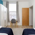 St Davids House - Air Host & Stay - 4 Bedrooms