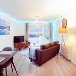 Kinetic Stays - Home From Home Apartments Liverpool - Easy Commute To All Popular Locations
