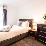 Kinetic Stays - Home From Home Apartments Liverpool - Easy Commute To All Popular Locations