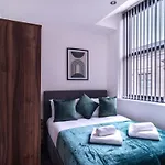 1 Bed Apartment In Central Liverpool W Balcony