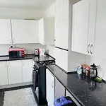 Entire 3 Bedroom House- Free Parking