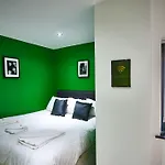 Starr Suite 6 Bedrooms, 6 Bathrooms