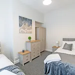 Scott House - Air Host & Stay - Parking