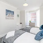 Scott House - Air Host & Stay - Parking