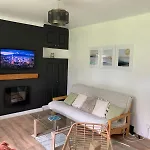 Linnet House - Relaxing - Leafy - Whole Apt- 2 Bed