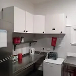 Green Lodge-Room-01