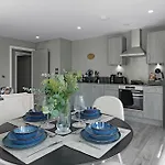 Luxury Dockside Apartment