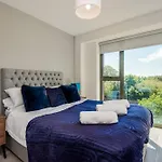Huge Long Stay Offers! Lux City-Edge Stay! Perfect For Business & Leisure