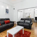 Air Host & Stay - Rockfield House - Sleeps 8