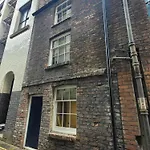 10 Hockenhall - Liverpool\'S Oldest House