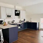 Allerton Loft - Beautiful Peaceful Apartment