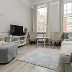 Rodney House - Perfect For Large Groups - Liverpool City Centre - Stag Hen Work Stays