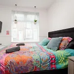 Lfc Theme - Free Parking - 2 Bathroom