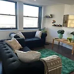 Mathew Street 1 Bed Apt Sleeps 6