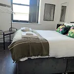 Mathew Street 1 Bed Apt Sleeps 6