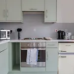 Guestready - Homely Apartment Near City Centre