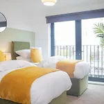 Renaissance Suite - 2Bed - Sleeps 7 - Central