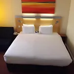 Holiday Inn Express Liverpool John Lennon Airport